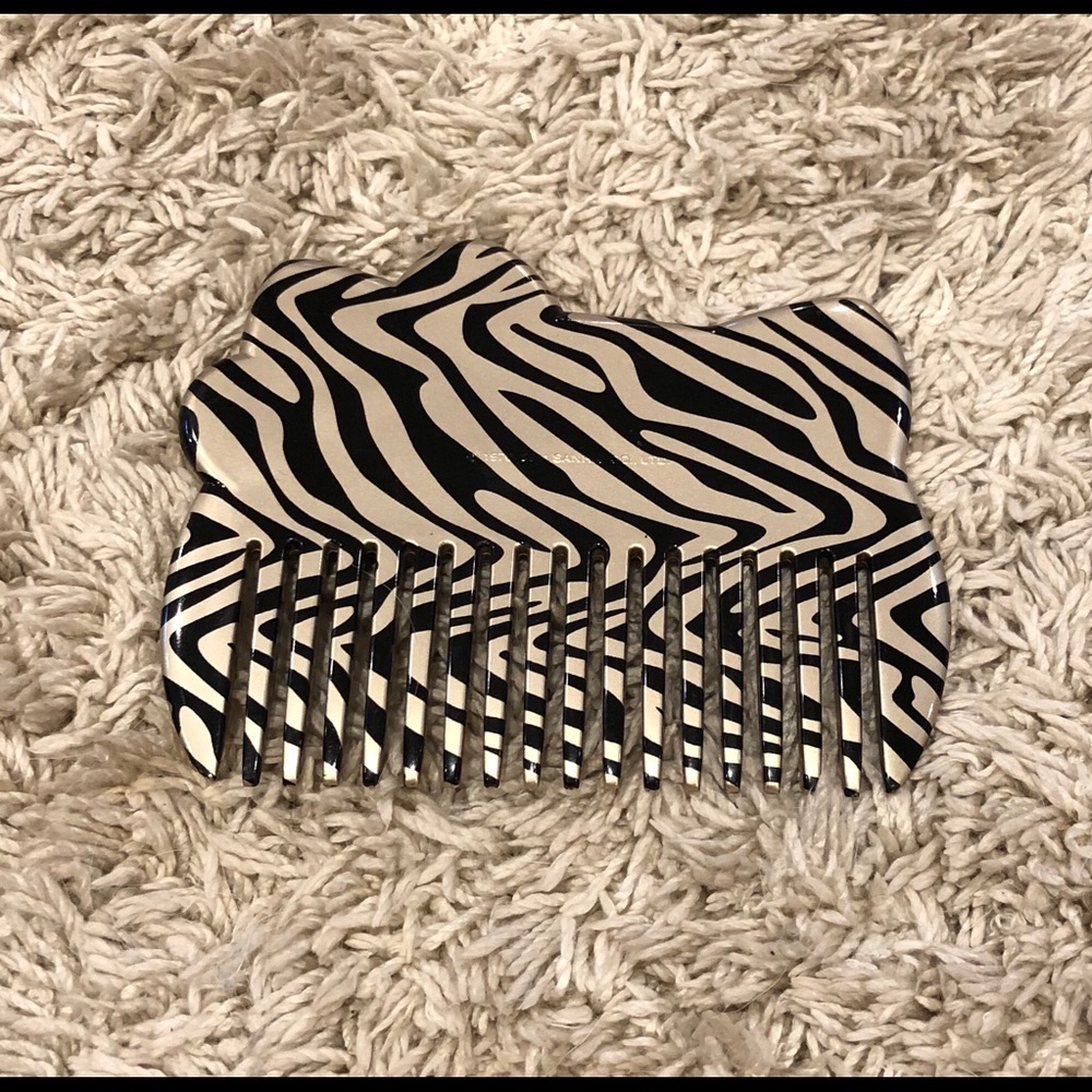 Hello Kitty Collectors Comb - Picture 2 of 2